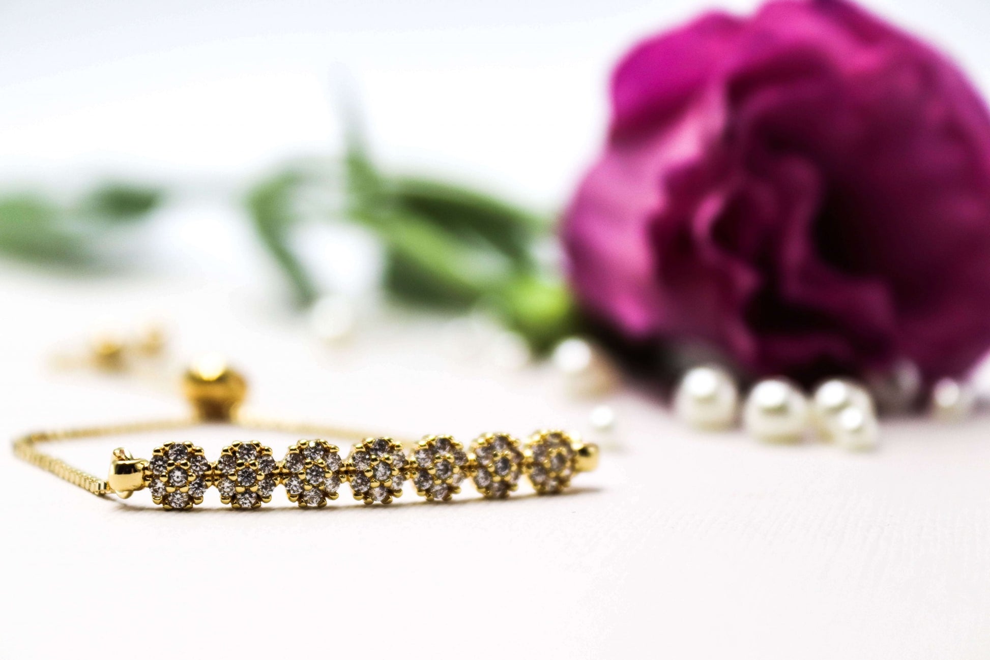 צמיד פרחים זהב אליזבת Princess K Jewelry
