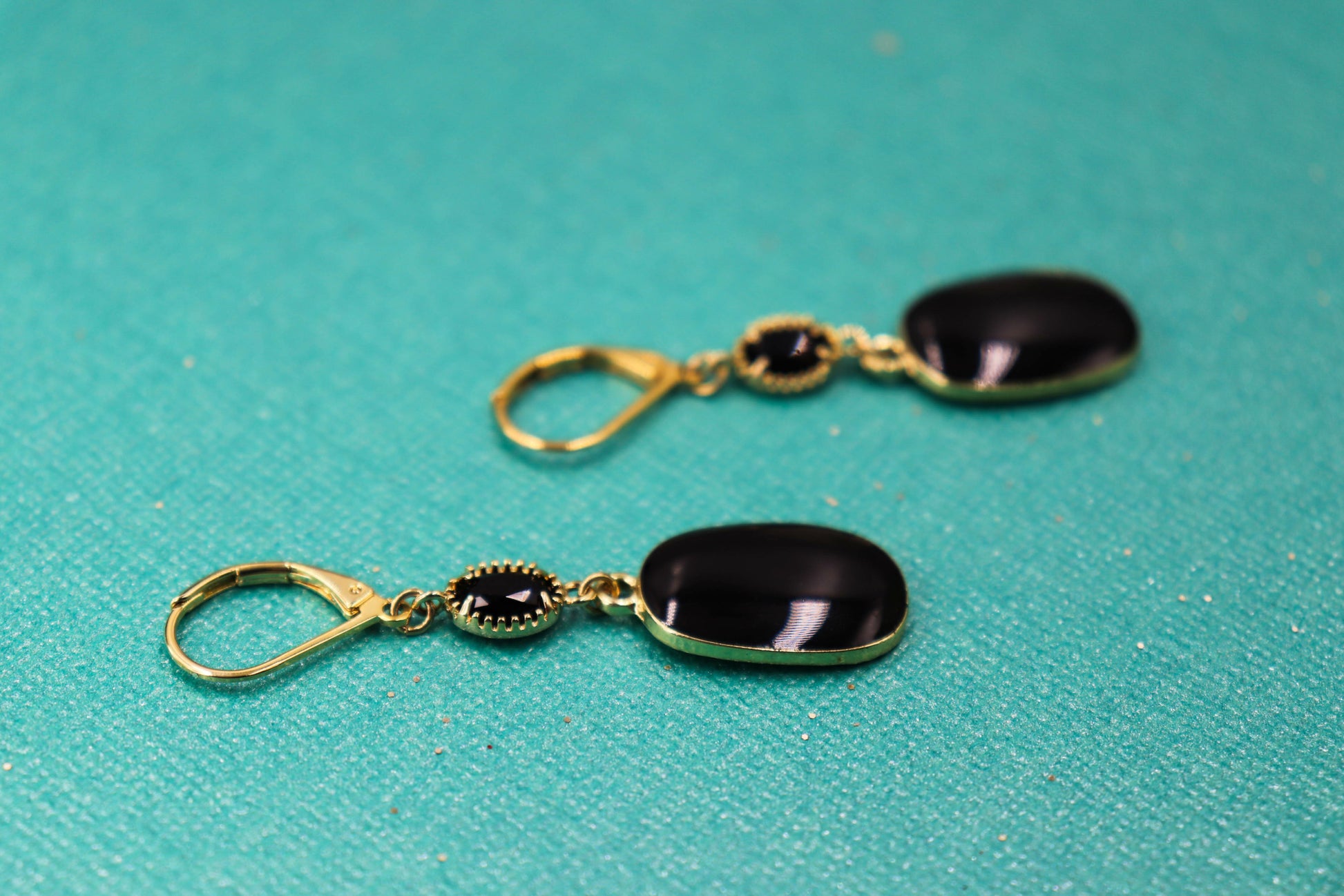 עגילים אובליים שחורים לורן Princess K Jewelry